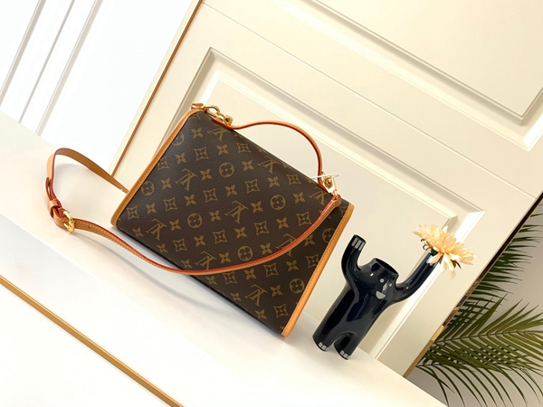 ルイヴィトンバッグ側面デザイン